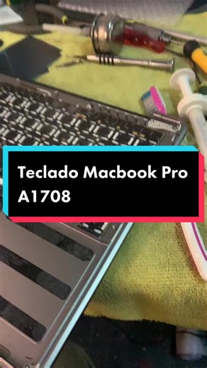 Cambio de teclado en MacBook Pro A1708