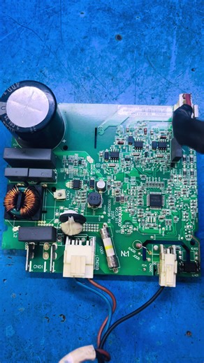 Fridge pcb repair #mselectronics #invertertechnology #inverter #RepairWork #dcinverter