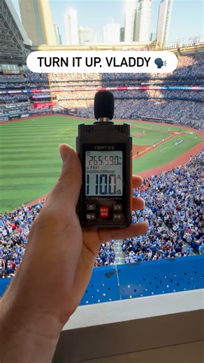 Sportsnet on Instagram: "DECIBEL METER PEAKED AT 110 🔊 ROGERS CENTRE STAYS LOUD 🏠"
