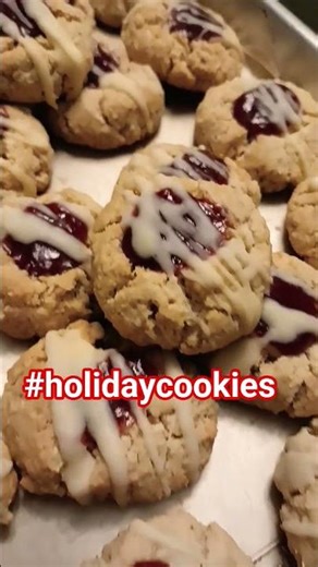 Holiday Dressed up Vegan Raspberry Thumbprint Cookies 🍪 😋 #veganrecipes #glutenfreerecipes #baking