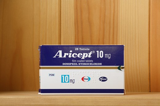 アリセプト（ドネペジル）の適応効果、使い方、副作用を専門医が解説
