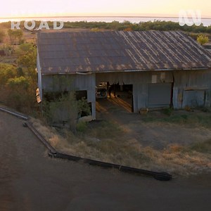 "Stay with her, she's family". #MysteryRoad | ABC iview