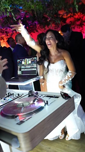 Wordplay with Slow Songs - Latest Trend in Wedding DJ Mixes!