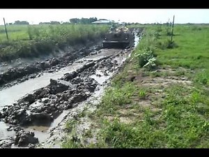 M88A2 Hercules playing in mud, setting up mire pit