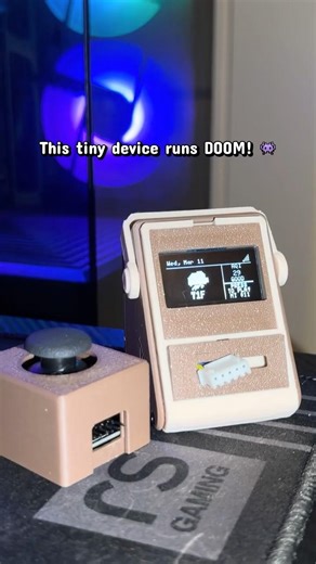 Tiny DOOM console 👾 Solderless custom build #esp32 #arduino #maker #shorts #retrogaming #solderless