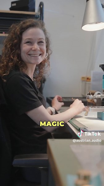 How is an Austrian Audio microphone actually made? It all starts with the capsule, which is manufactured in Vienna by really cool employees. In part 1 of this series, we take a look at the production process and let the great Jenny show us. 🎤🇦🇹 Making passion heard! #austrianaudio #recording #microphone #factory #audiorecording #recordingstudio #audioengineer #engineering #microphone #capsule