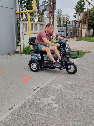 Triciclete electrice Pemotto livrare gratuită ☎️ 079979951 #tricicleta #tricicletaelectrica #triciclu #scuterelectric #farapermis #moldova #livrare #rate #scooter #ergomag #pemotto #trotineta #bicicleta #electric #chisinaumoldova #chisinau #balti #orhei #telenesti #briceni #rezina #soldanesti #ocnita #leova #glodeni #drochia #moldoveni #nou #top #ungheni #calarasi #criuleni #ialoveni #straseni