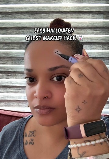 Easy halloween ghost makeup hack 👻 #makeuphack #ghostmakeup #halloweenmakeupideas #caspertheghost #easymakeup
