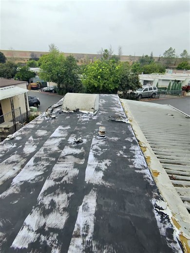 Prepping to Fix a Flat Roof On a Mobile home from 1960s #2026 #construction #roofing #labor #remodel
