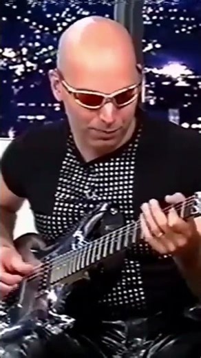 Joe Satriani shows Blues TV #joesatriani #bluesrock #rockmusic #tvshow #rockstar #hardrock #2000s