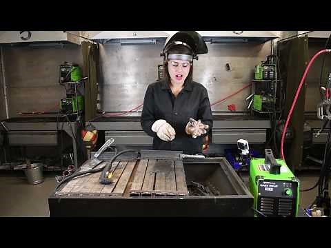 Plasma Cutting with the Forney Easy Weld® 20 P