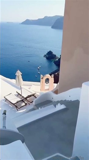 Oia, Santorini 🇬🇷 | Greece's Most Beautiful Village #Oia #Santorini #Greece #TravelShorts