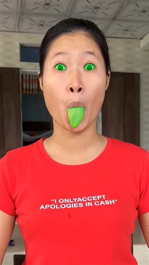 😱😝Hana eats chili peppers, papayas, and lizards in a funny way#shorts by Hana🤣