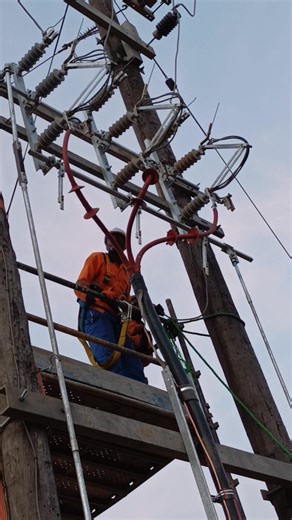 Testing an air break switch for 33kv HV transmission line | Moyo Electrical Services