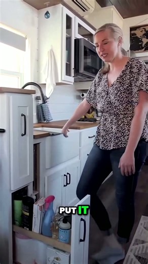 Nicole's optimized tiny house kitchen design