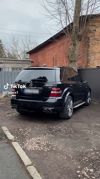 Mercedes ML63 AMG: Exciting Sound Edit and Performance