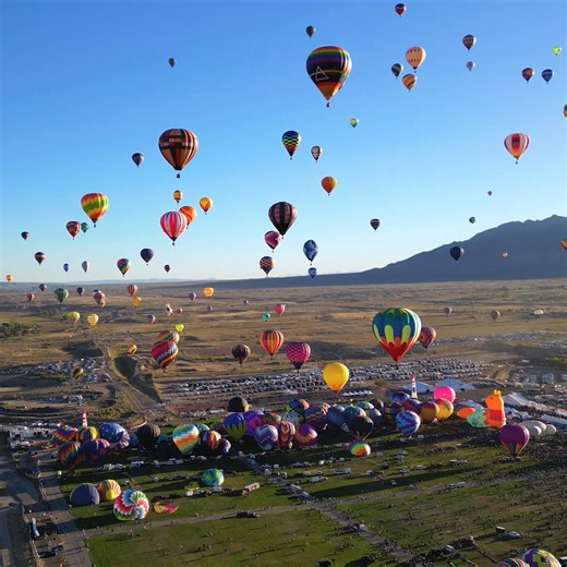 Balloon Fiesta Timelapse 🌟 Filmed by Airscape ABQ | Visit Albuquerque