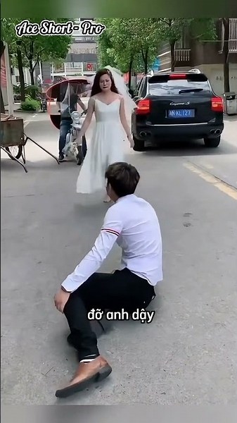 Bride's ex-boyfriend unexpectedly shows up on her wedding day #aceshortpro