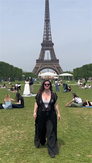 Smart Tips to Avoid Headaches at Paris Attractions