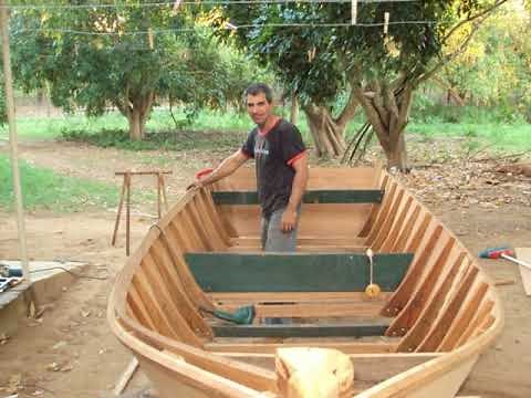 Construção de barco de madeira ,compensado naval ( Boat construction naval wood)