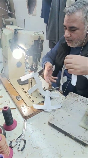 Buckle Stitching — Securing Hardware to Straps (21s Process Clip)