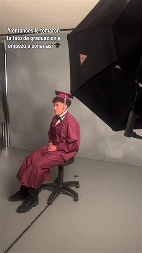 Una semana para su graduación @Seby_sebas #graduacion #senioryear #graduationpictures