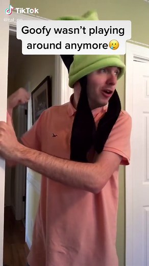 Goofy vs. Donald Duck: Hilarious Showdown