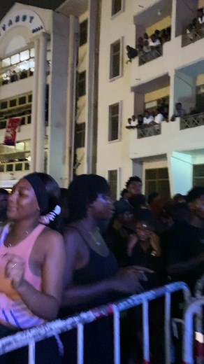 Live from Evandy Hall ( University of Ghana Legon ) for @4sytetv Artiste Night. - Follow @bessahghana #bessahghlive