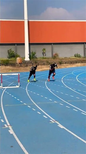 Sprint start / crouch start