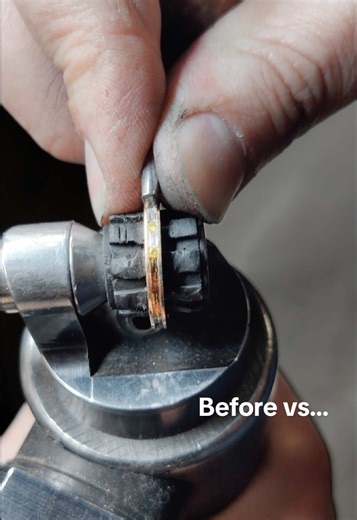 Watch as we craft an “Eternity Ring” with yellow baguette diamonds 🤍 Designed to sit flush and pair perfectly with our client’s engagement ring DM us to book an appointment at our Tunbridge Wells showroom for any wedding band enquiries 💌 #bespokejewellery #weddingband #handcraftedjewellery #jeweller #thediamondsetter
