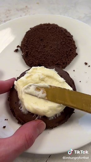 Delicious Giant Oreo Cakester Recipe