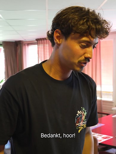 Kan Ik Je Helpen? Niek Rozen Helpt in Gronings Verzorgingstehuis