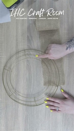 Attach Burlap To Your Wreath Frame Perfectly
