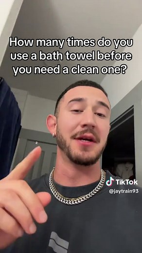 Bath Towel Hygiene: How Often Should You Change It?