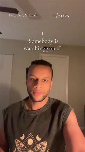 Aquila & Alique 🦅 (@pipkingarcanum)’s video of Earth, Wind & Fire