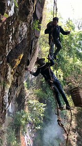 🐝 Embracing the buzz of bee keeping! Getting up close and personal with nature's hardest workers. Who knew something so tiny could be so fascinating #BeekeepingAdventures | Beehub Reely