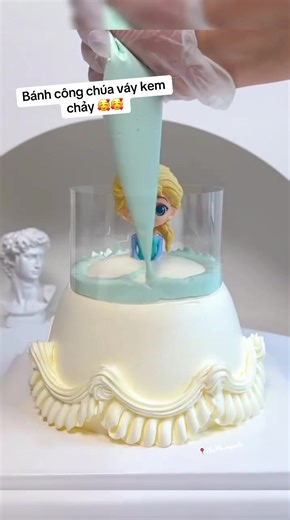 Bánh công chúa kem chảy đẹp mắt cho sinh nhật