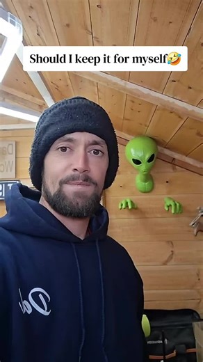 This aliens head and hands look brilliant in my workshop..grab yourself one in the basket #flashsale #dealdrops #tiktokmademebuyit #alien #aliensighting