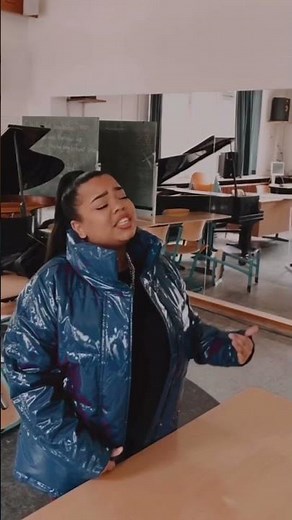 Acapella #zoewees #singer #girlslikeus #control #voice #live #singing #music #sing #song #acapella