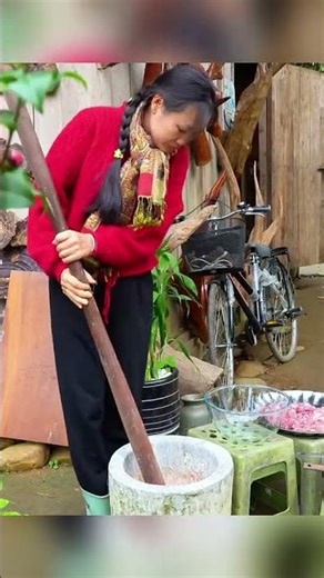 Mother-Daughter Kitchen Moments 💕