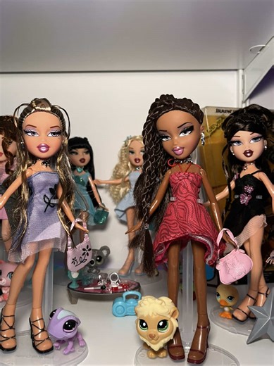 Girls nite out !! une de mes collections préférées il me les fallait absolument #bratz #doll #dolltok