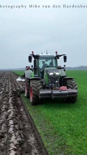 Fendt 724 Agriculture Tractor King Agriculture Farming 🚜💪🌾💯 Follow this Friends 👍 #tractorking #agriculture #fendt #farming #tractor #italia #videos #farmers #tractorraj #popular #trendingreel #ford #4x4 | Tractor King