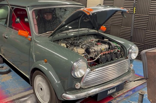 So today we have calibrated and mapped one of the most iconic Mini’s in the country!! 👌 This works Longbridge Rover Mini was the first ever twin cam converted Mini by Rover themselves. The story goes that BMW wanted this beaut for demonstrations hence being a left hooker. On top of that it featured on Top Gear driven by Clarkson himself in 1997 (link attached) Now after being in storage a long time and now in the hands of the #britishmotormuseum they have fitted a new #dtafast wiring harness an