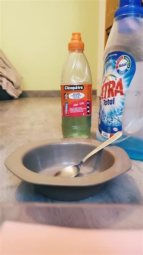 Tuto Slime facile avec Colle Cléopâtre et Lessive X-tra Total