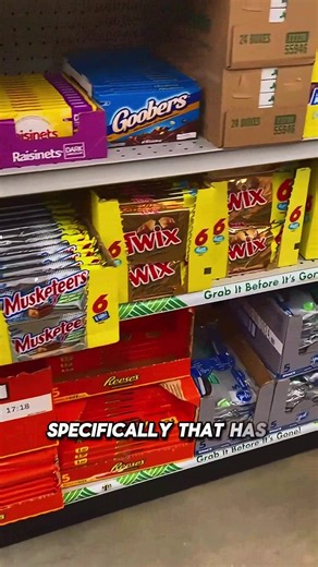 'Dollar Tree Nacho Lunchable Meal Prep (Make 6 Lunches for $7.50!) You will need: 1 jar of salsa $1.25 1 can of jalapeno nacho cheese $1.25 2 bags of tortilla chips or salsita chips $2.50 A pack of candy bars with 6 $1.25 A pack of drinks with 6 $1.25 (alternative would be a bottle of water with a drink mix packet) You will also need containers, you don't necessarily have to buy enough to prep all 6 at once, I just do that to show the full portions of meals assembled. #lunchboxideas #diylunchabl