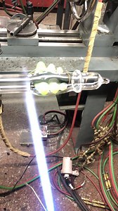 Awww. A Honeybird Pro Delux being born. https://nectarcollector.org/product/nectar-collector-honeybird-pro-delux-kit/ | Nectar Collector | Facebook