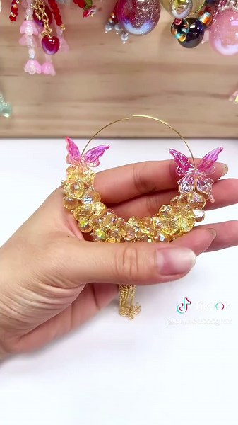 #diy #phonechain #diyproject #phonecharms #keychain #beads #handmade #carhanger #diycraft #tutorial #gift #fypage #diybeads #chain #foryoupage #diytutorial #diychain #foryou #fyp #diybracelet