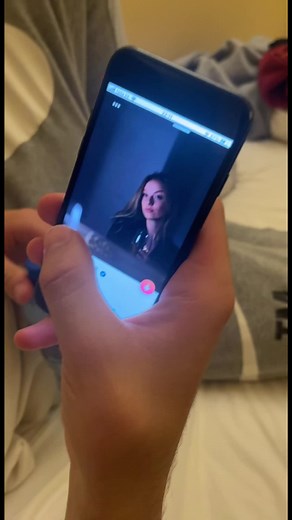 Exploring the Estonian Tinder Scene