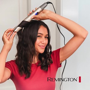 2.1K views | The Pro 1" Multi-Styler with Twist & Curl Technology™ allows you to straighten or curl! With just one tool you can glide slowly for bouncy curls, twist and glide for beach waves, or glide without twisting for smooth, straight styles. Shop now!https://bit.ly/3oT6sMg | Remington | Facebook