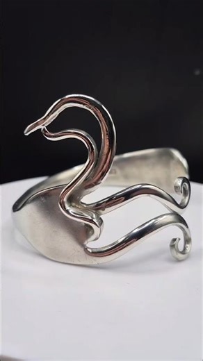 Watch me craft a Swan inspired bracelet using a vintage fork ✨️ #cutleryjewellery #bracelet